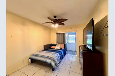 76 Sheffield D, West Palm Beach, FL 33417 - Photo 9