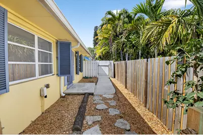 111 SE 7th Avenue #A, B, C & D., Delray Beach, FL 33483 - Photo 13