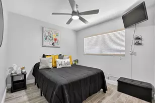 300 NE 20th St, Boca Raton, FL 33431 - Photo 15