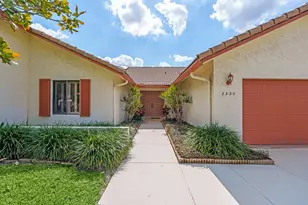 2330 SW 23rd Cranbrook Dr, Boynton Beach, FL 33436 - Photo 3