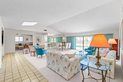 2330 SW 23rd Cranbrook Drive, Boynton Beach, FL 33436 - Photo 9