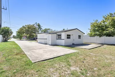 105 NW 7th Court, Deerfield Beach, FL 33441 - Photo 3