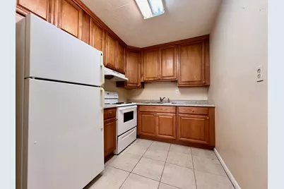 240 Bedford J, West Palm Beach, FL 33417 - Photo 3