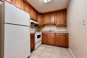 240 Bedford J, West Palm Beach, FL 33417 - Photo 3