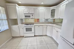 21815 Arriba Real, Boca Raton, FL 33433 - Photo 5