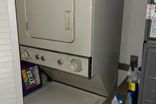 466 Holyoke Ln, Lake Worth, FL 33467 - Photo 13