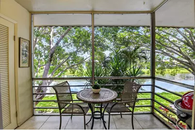 203 Oxford 100, West Palm Beach, FL 33417 - Photo 1