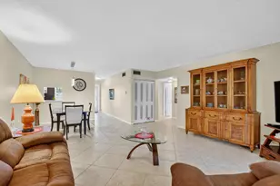 203 Oxford 100, West Palm Beach, FL 33417 - Photo 11