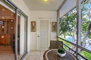 203 Oxford 100, West Palm Beach, FL 33417 - Photo 15
