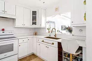 5601 Collins Ave, Miami Beach, FL 33140 - Photo 29