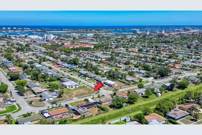 398 W 23rd Street, Riviera Beach, FL 33404 - Photo 17