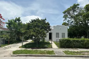 1046 30th Ct, West Palm Beach, FL 33407 - Photo 5