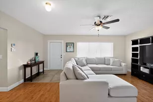 301 SE 3rd St, Deerfield Beach, FL 33441 - Photo 7