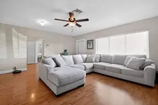 301 SE 3rd St, Deerfield Beach, FL 33441 - Photo 11