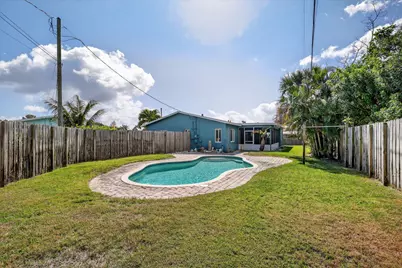 301 SE 3rd Street, Deerfield Beach, FL 33441 - Photo 3