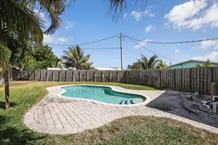 301 SE 3rd St, Deerfield Beach, FL 33441 - Photo 5