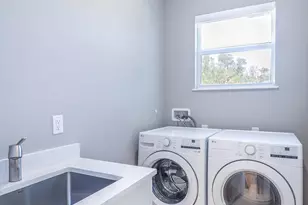 7595 155th Pl N, Palm Beach Gardens, FL 33418 - Photo 15