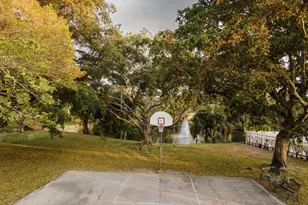 930 SW 9th St Cir, Boca Raton, FL 33486 - Photo 37