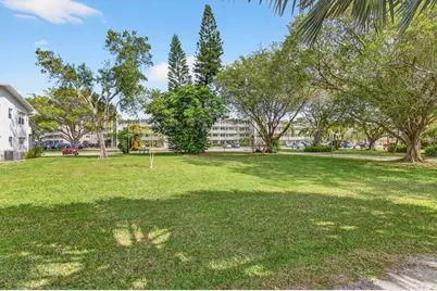 263 Ventnor R, Deerfield Beach, FL 33442 - Photo 23