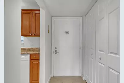 646 Snug Harbor Drive #H105, Boynton Beach, FL 33435 - Photo 3
