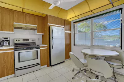 2102 Lucaya Bend #F2, Coconut Creek, FL 33066 - Photo 11