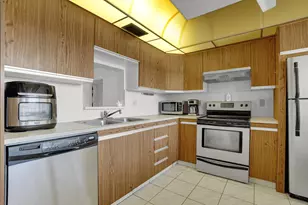 2102 Lucaya Bend, Pompano Beach, FL 33066 - Photo 13