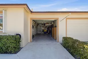 156 Sandy Ln, Royal Palm Beach, FL 33411 - Photo 23