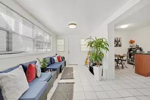 9702 NW 5th Ln, Miami, FL 33172 - Photo 5