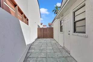 9702 NW 5th Ln, Miami, FL 33172 - Photo 19