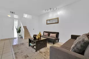 9702 NW 5th Ln, Miami, FL 33172 - Photo 3