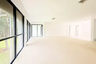 1739 Embassy Dr, West Palm Beach, FL 33401 - Photo 5