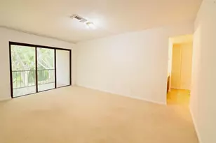 1739 Embassy Dr, West Palm Beach, FL 33401 - Photo 15