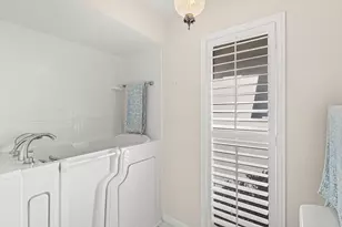 383 Villa Dr S, Atlantis, FL 33462 - Photo 27