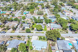 281 NE 46th St, Pompano Beach, FL 33064 - Photo 23