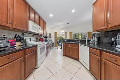 12024 Roma Road, Boynton Beach, FL 33437 - Photo 15