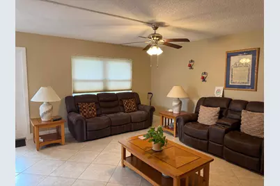 147 Burgundy D, Delray Beach, FL 33484 - Photo 3