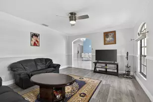 221 Cypress Trce, Royal Palm Beach, FL 33411 - Photo 15