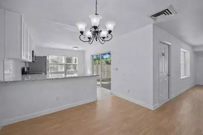 1945 Stratford Way, West Palm Beach, FL 33409 - Photo 9