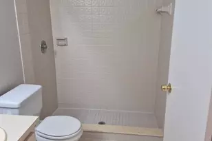 394 Springdale Cir, Palm Springs, FL 33461 - Photo 23