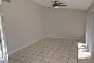 394 Springdale Cir, Palm Springs, FL 33461 - Photo 9