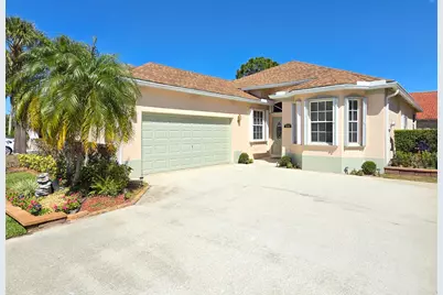 286 Saratoga Boulevard E, Royal Palm Beach, FL 33411 - Photo 1