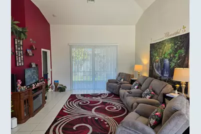 286 Saratoga Boulevard E, Royal Palm Beach, FL 33411 - Photo 9