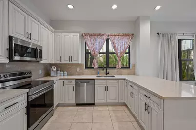 2055 Regents Boulevard, West Palm Beach, FL 33409 - Photo 11