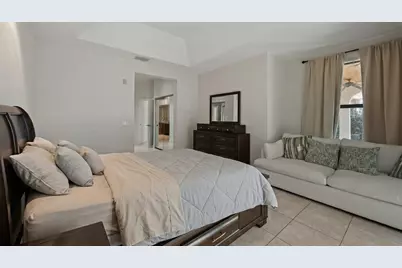 2055 Regents Boulevard, West Palm Beach, FL 33409 - Photo 17