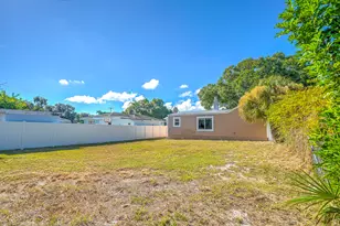 1204 Easter Ave, Fort Pierce, FL 34950 - Photo 5