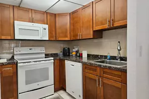 743 Flanders P, Delray Beach, FL 33484 - Photo 5