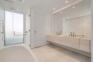 200 Arkona Ct, West Palm Beach, FL 33401 - Photo 13