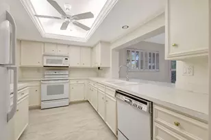 428 Pine Villa Dr, Atlantis, FL 33462 - Photo 13