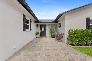 9329 SW 2nd St, Boca Raton, FL 33428 - Photo 11