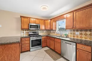 5734 Lincoln Cir E, Lake Worth, FL 33463 - Photo 11